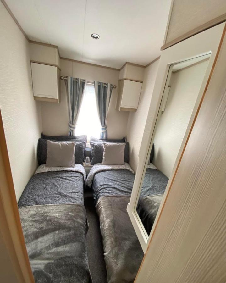 Tranquil Breaks Ltd Villa Prestatyn Bagian luar foto