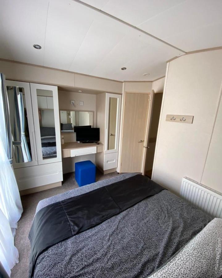Tranquil Breaks Ltd Villa Prestatyn Bagian luar foto