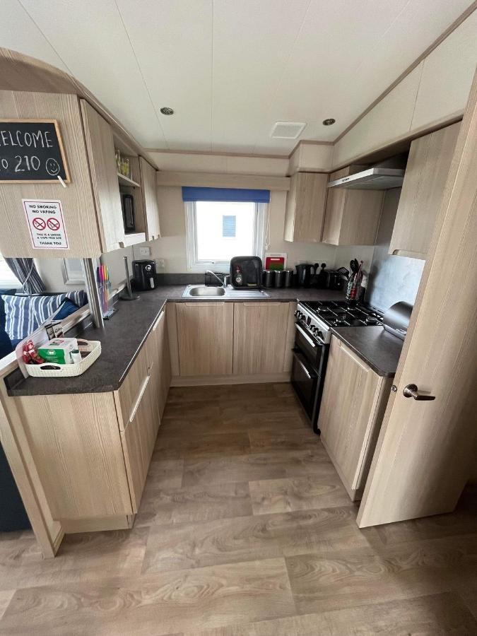 Tranquil Breaks Ltd Villa Prestatyn Bagian luar foto